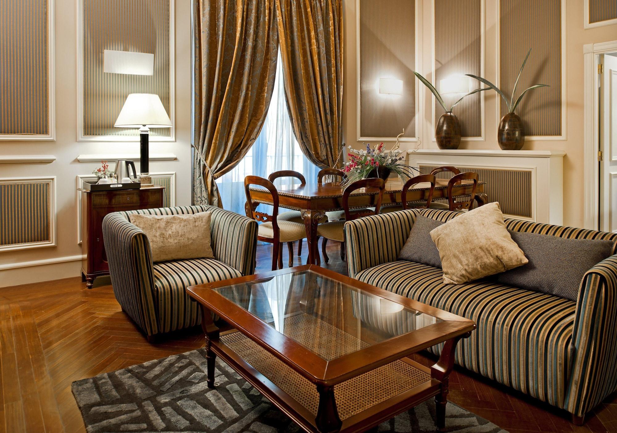 Catalonia Las Cortes Madrid Exterior photo