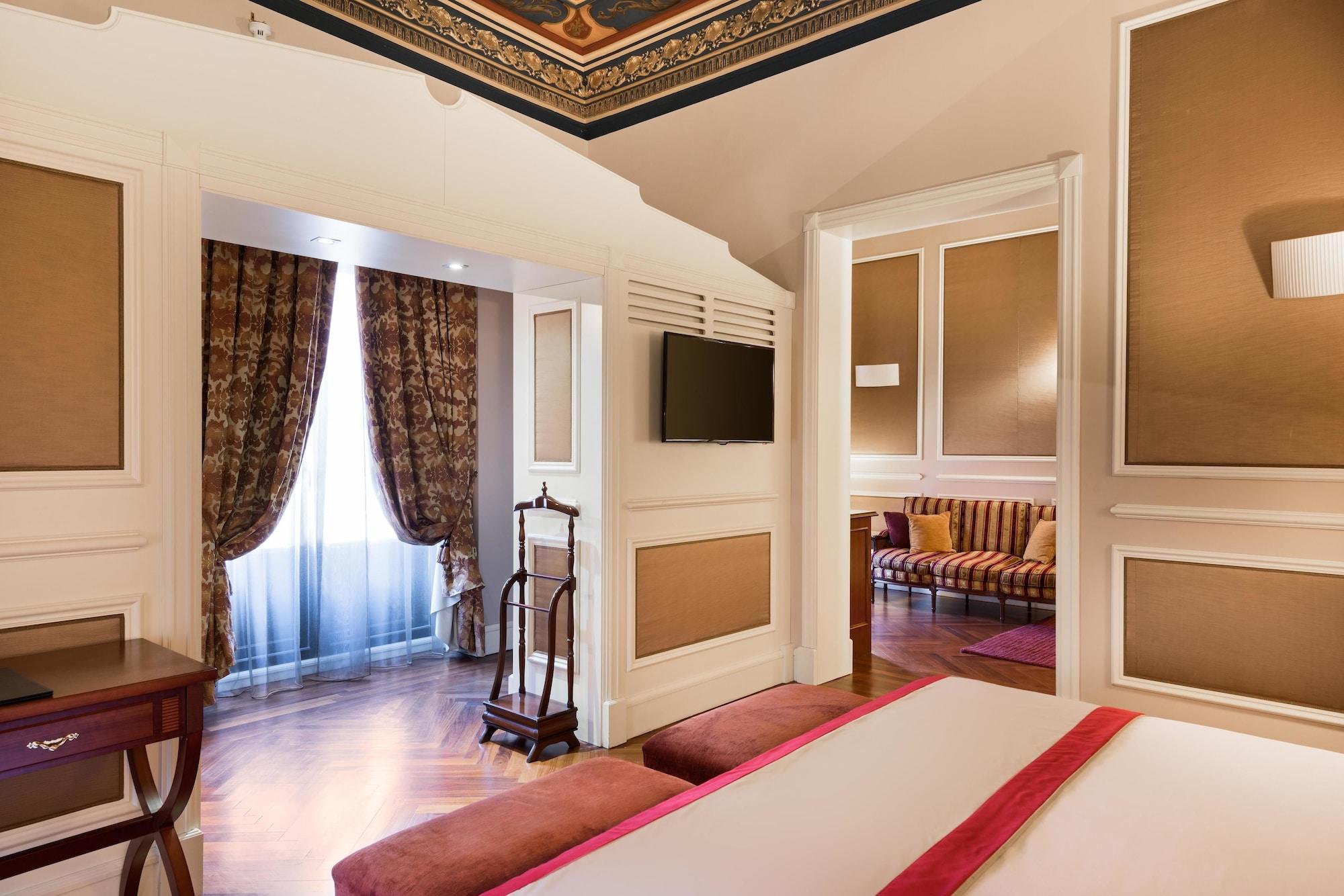 Catalonia Las Cortes Madrid Exterior photo
