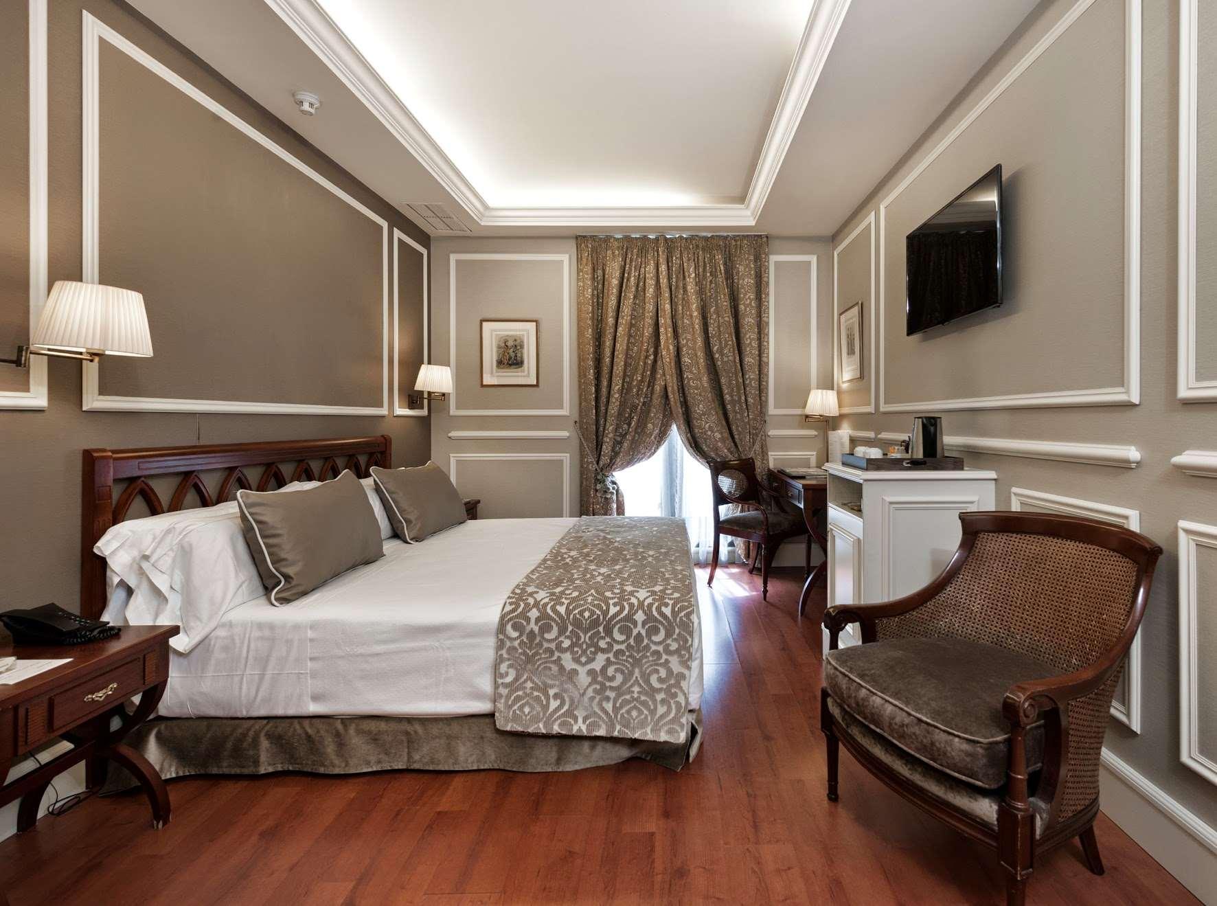 Catalonia Las Cortes Madrid Exterior photo