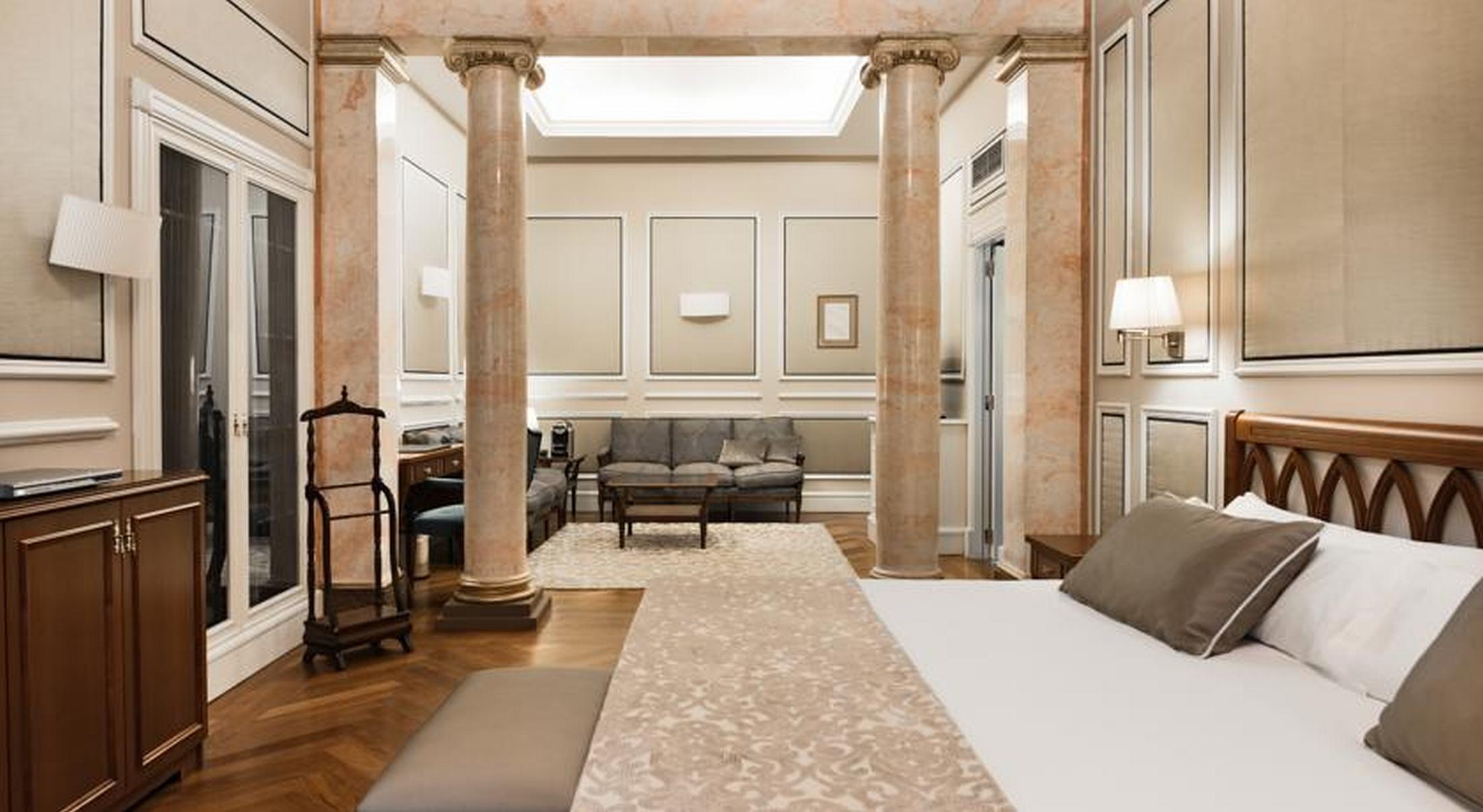 Catalonia Las Cortes Madrid Exterior photo