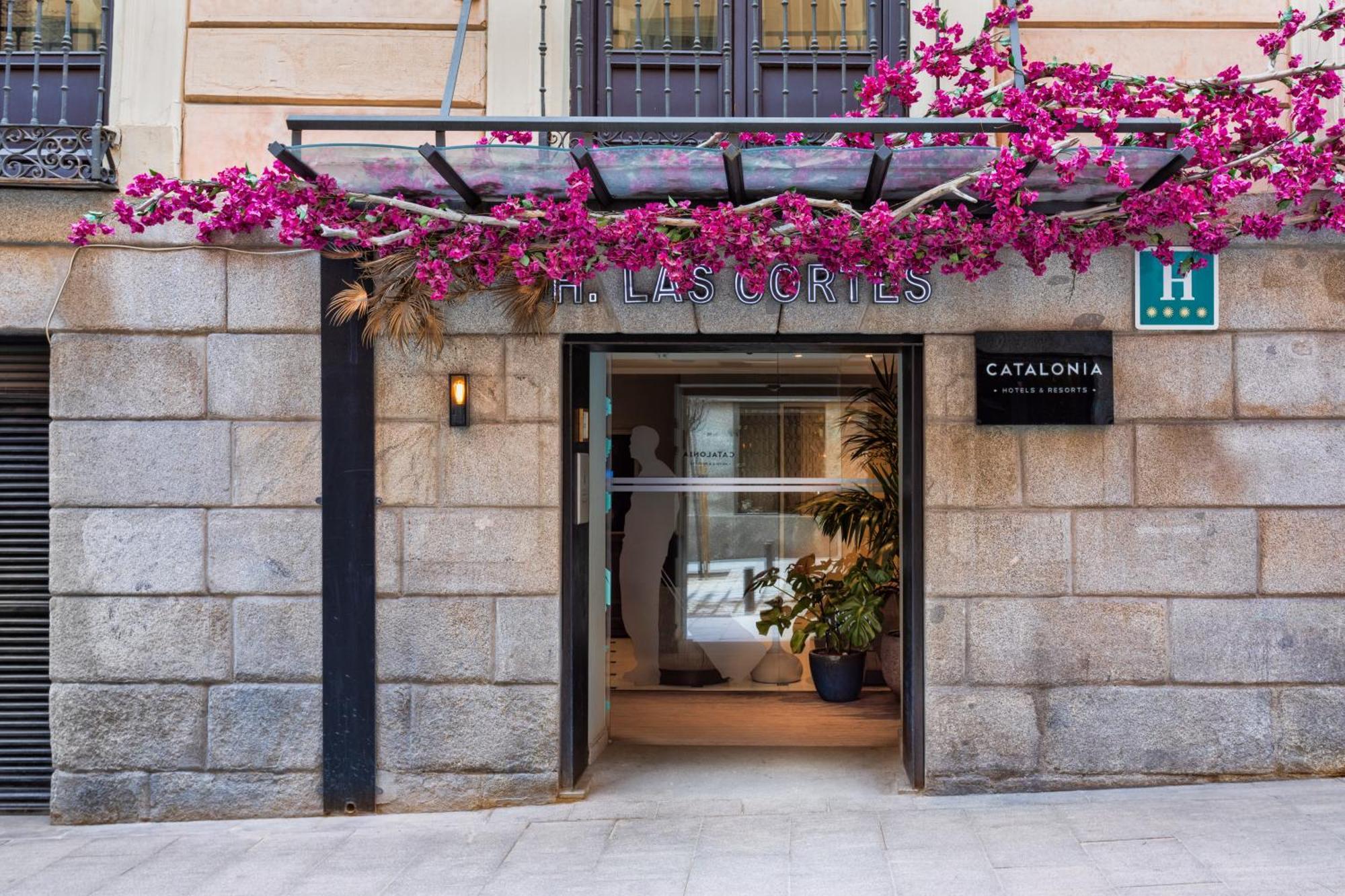 Catalonia Las Cortes Madrid Exterior photo