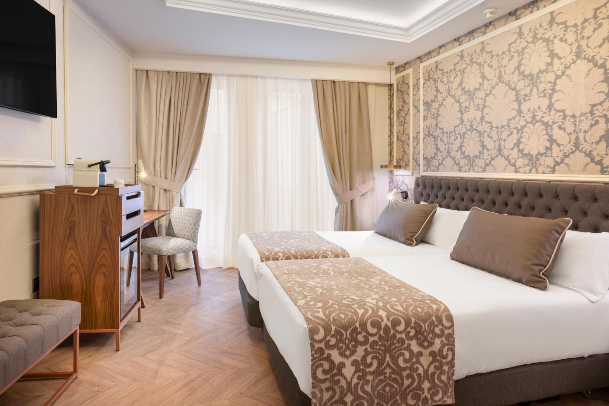 Catalonia Las Cortes Madrid Room photo