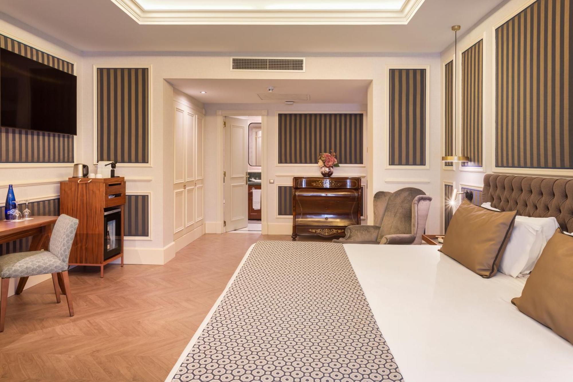 Catalonia Las Cortes Madrid Room photo