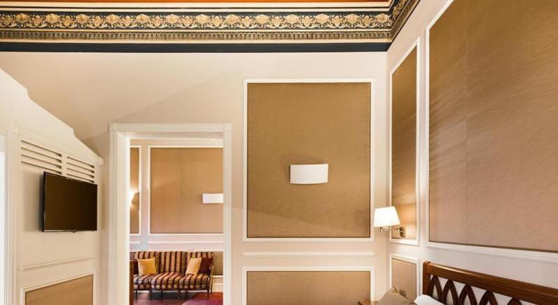 Catalonia Las Cortes Madrid Room photo