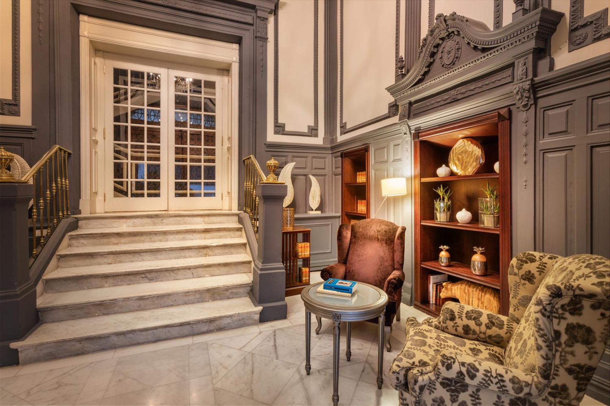 Catalonia Las Cortes Madrid Exterior photo